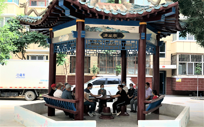 1.库尔勒市纪委监委强化廉洁文化道德教化功能，着力推动廉洁文化进机关、社区、学校、农村、企业、家庭。（顾瑶 摄）.jpg