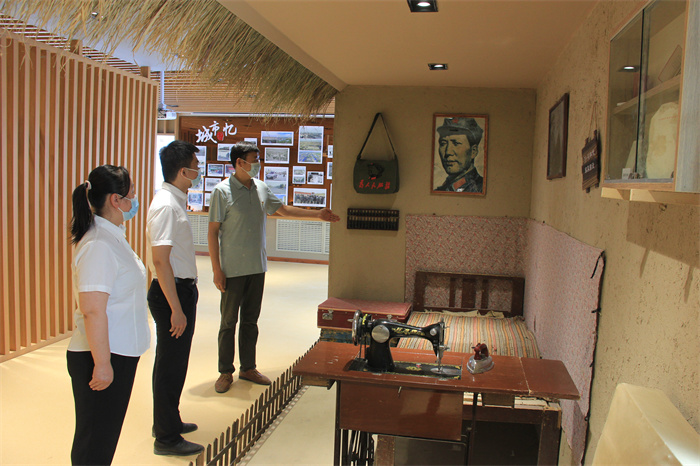 2.若羌县纪委监委充分挖掘当地特色廉洁文化资源，建设廉洁文化阵地。（张戈 摄）.jpg